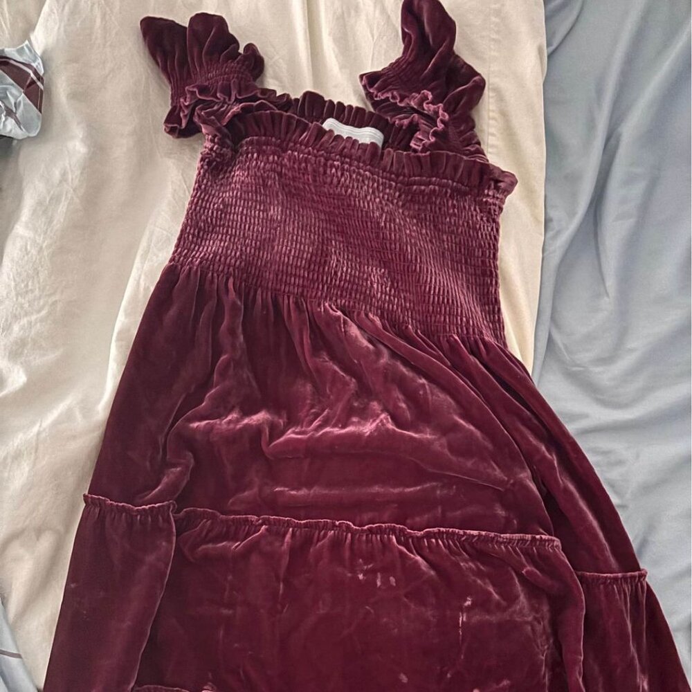 A vintage classic! Burgundy Velvet Ellie size XS